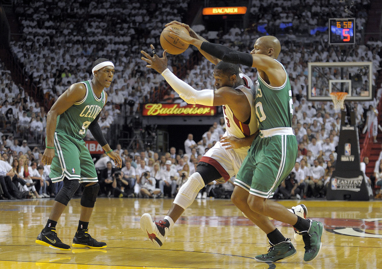 查尔莫斯:凯尔特人搞砸了雷-阿伦的合同 所以他加入热火