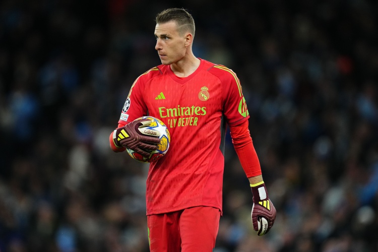 卢宁本场6次扑救，是本赛季皇马完成零封场次中门将扑救纪录