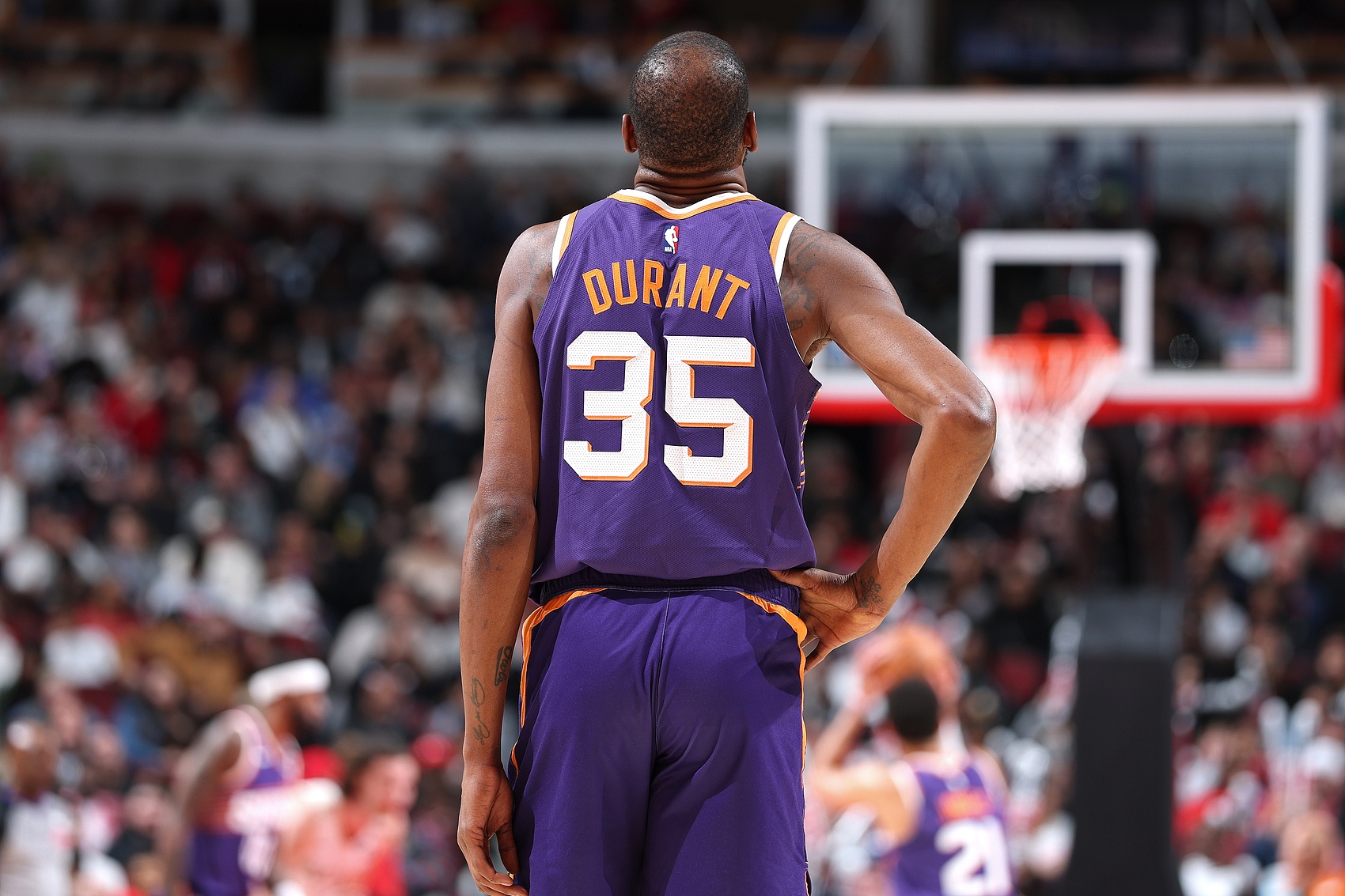 克6:现在有KD今夏被交易的传言 我想看他们如何打完这赛季