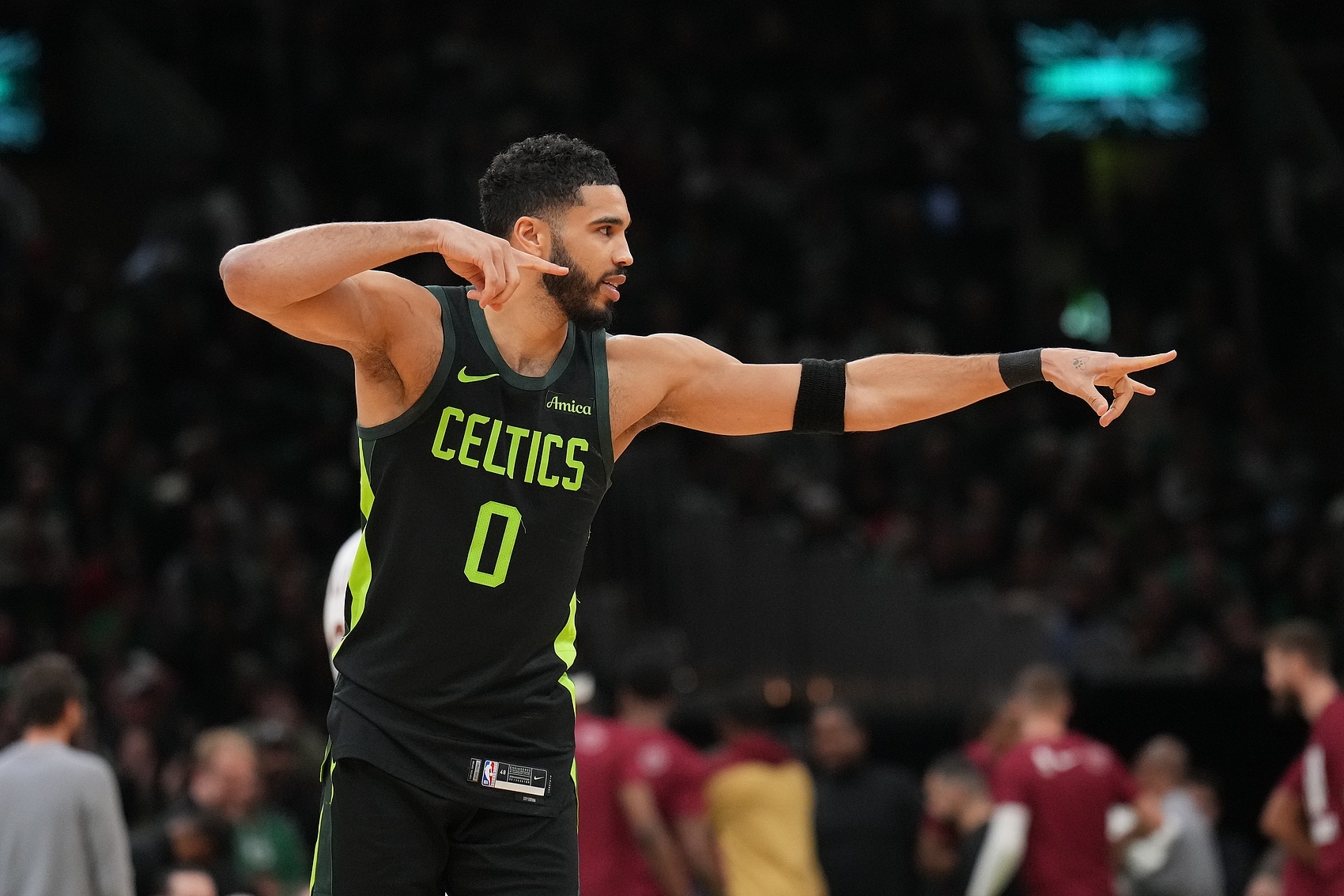 马祖拉：三节35分打卡足以证明塔图姆有多么优秀 他完成了工作